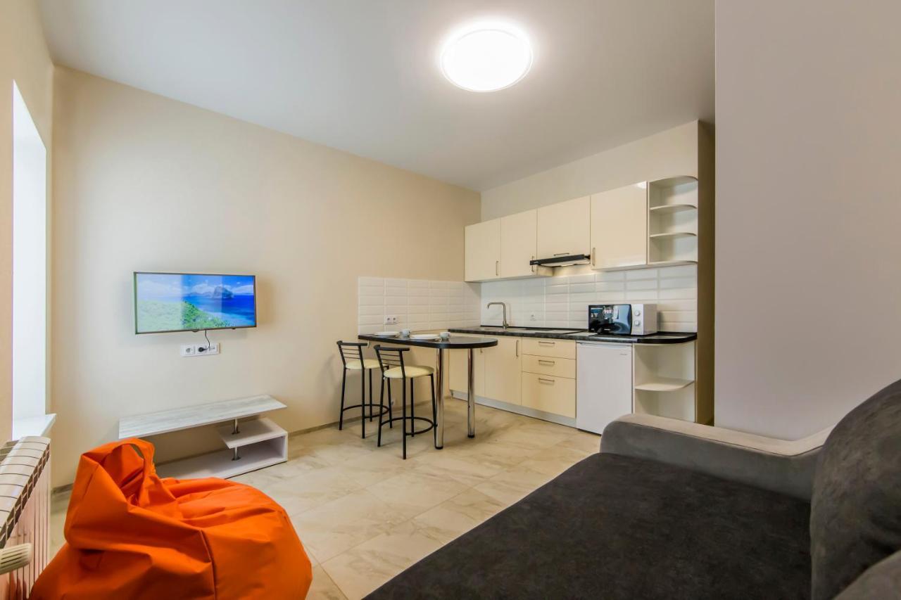1 Room Apartment Near Peremohy Square 基輔 外观 照片